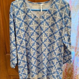 Lulu-B Blue and White Floral Long Sleeve Top